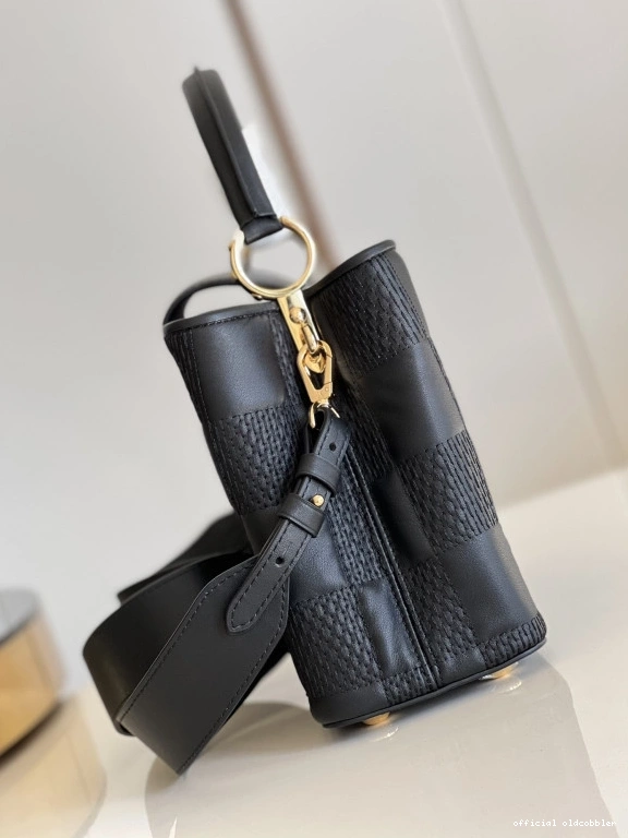 Official oldcobbler CAPUCINES VUITTON LOUIS MM 0722